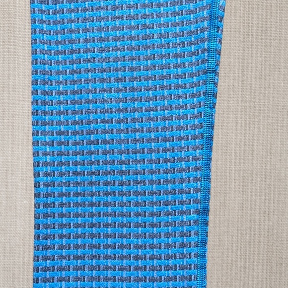 IVIVVA by  Lululemon Girls Blue Gray Digi Weave Rhythmic Full Length Leggings - Picture 7 of 9